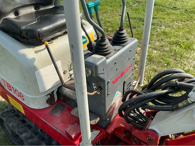 2007 takeuchi tb108 rupsgraafmachine - afbeelding 15 van  29
