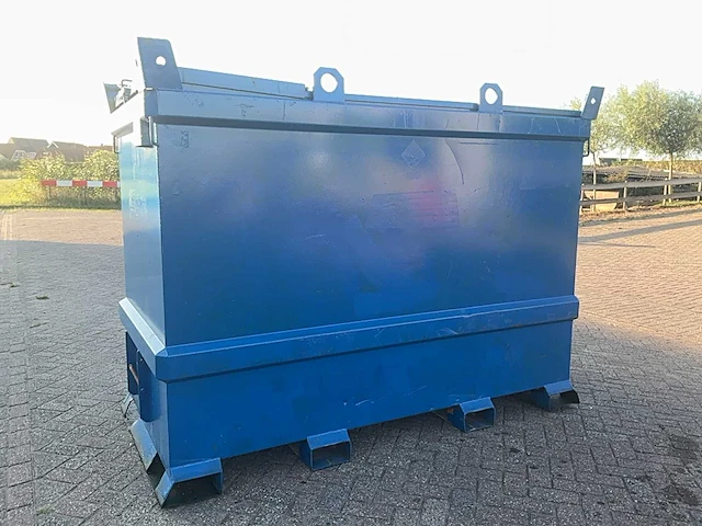 2007 tolsma diesel brandstoftank - afbeelding 1 van  9