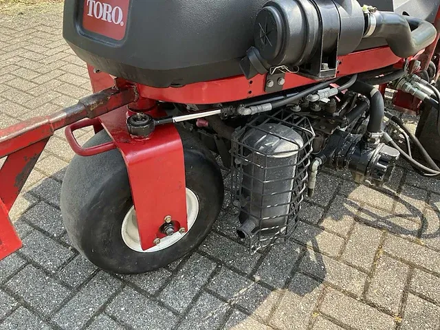 2007 toro greenmaster 3250-d kooimaaier - afbeelding 11 van  22