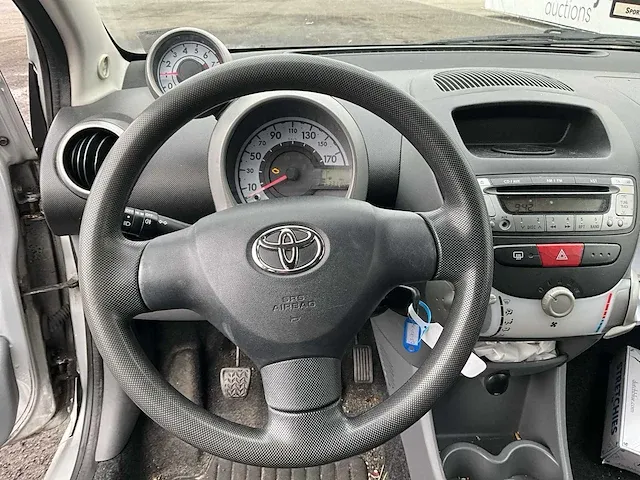 2007 toyota aygo 1.0 personenauto - afbeelding 13 van  32