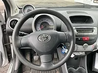 2007 toyota aygo 1.0 personenauto - afbeelding 13 van  32