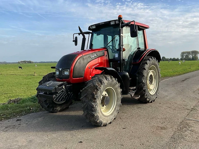 2007 valtra n91 vierwielaangedreven landbouwtractor - afbeelding 1 van  35