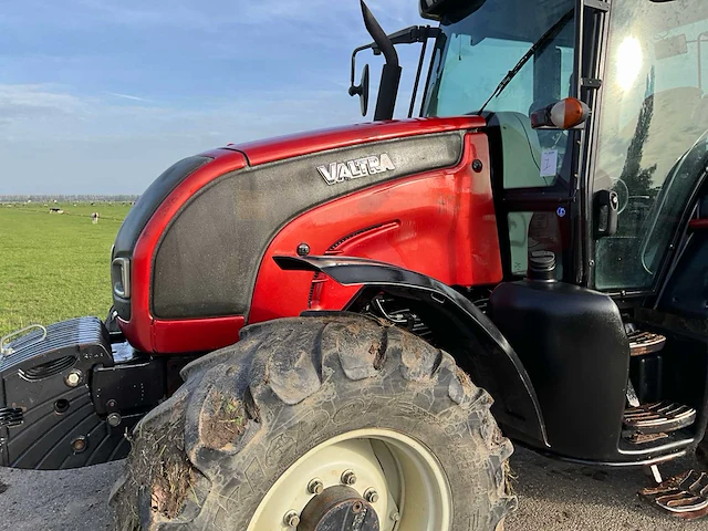 2007 valtra n91 vierwielaangedreven landbouwtractor - afbeelding 18 van  35