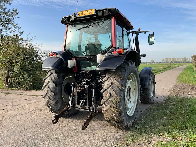 2007 valtra n91 vierwielaangedreven landbouwtractor - afbeelding 23 van  35