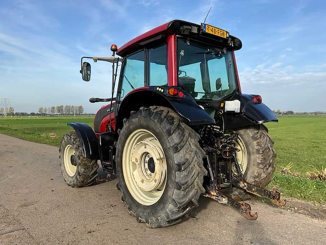 2007 valtra n91 vierwielaangedreven landbouwtractor - afbeelding 30 van  35