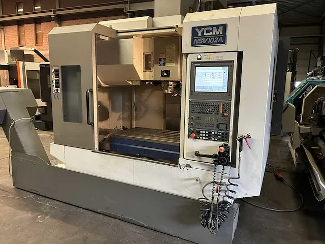 2007 ycm nsv 102a cnc bewerkingscentrum - afbeelding 1 van  16