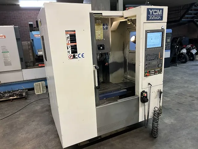 2007 ycm xv 560a cnc bewerkingscentrum - afbeelding 9 van  15