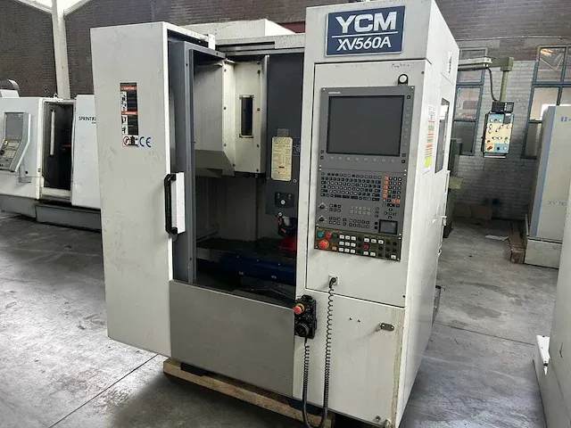 2007 ycm xv 560a cnc bewerkingscentrum - afbeelding 1 van  17