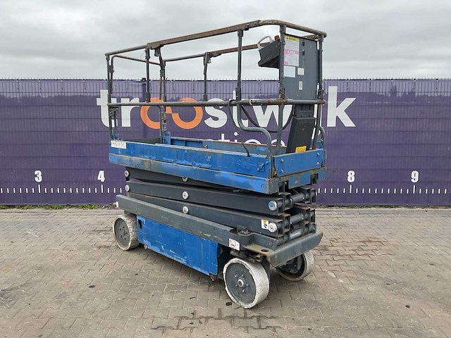 2008 - aichi - sv060nl - schaarhoogwerker - afbeelding 2 van  8