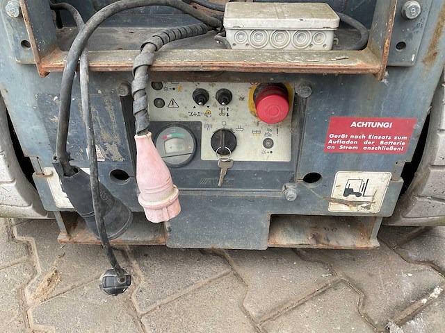 2008 - aichi - sv060nl - schaarhoogwerker - afbeelding 5 van  8