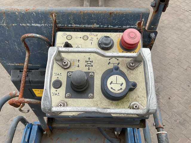 2008 - aichi - sv060nl - schaarhoogwerker - afbeelding 7 van  8