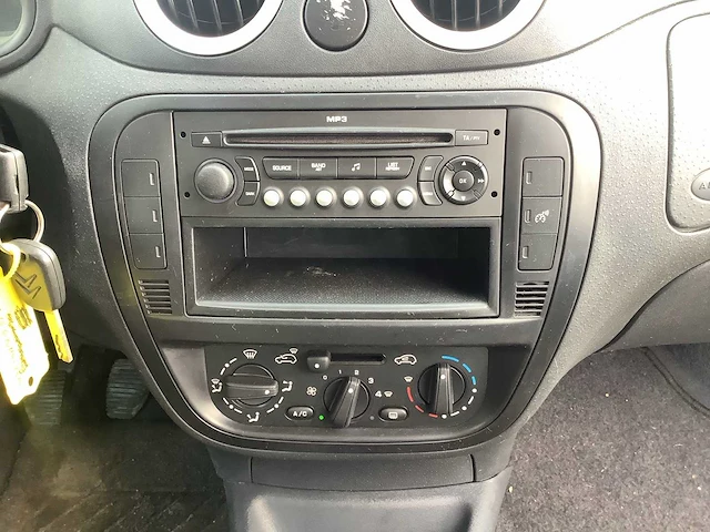 2008 - citroen - c3 - 1.4i ligne prestige - personenauto - afbeelding 11 van  12
