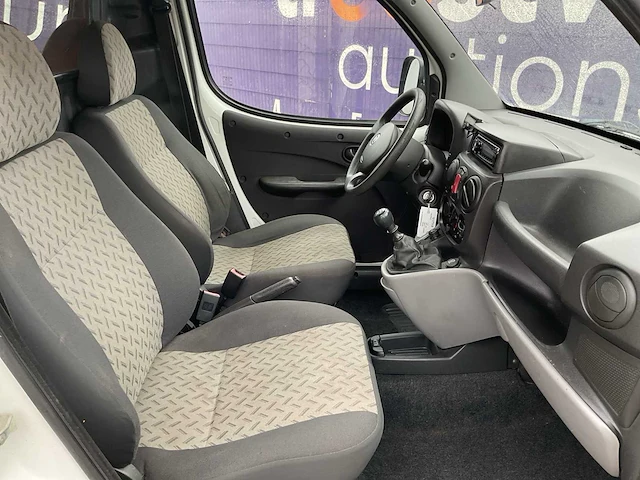 2008 - fiat - doblò - 1.6 cng comfort - bedrijfswagen - afbeelding 5 van  13