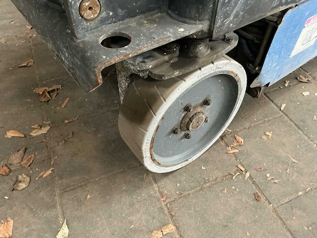 2008 aichi sv06cnl hoogwerker - afbeelding 3 van  17