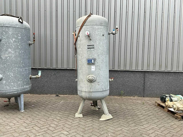2008 atlas copco buffertank - afbeelding 1 van  9