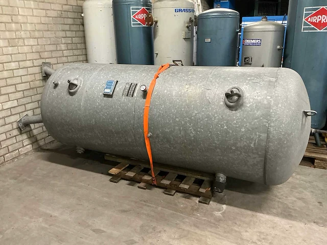 2008 atlas copco buffervat 3000ltr. - afbeelding 1 van  16
