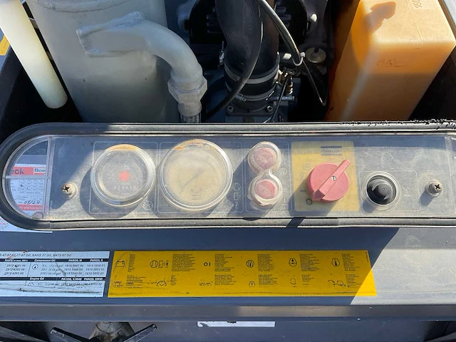 2008 atlas copco xas57 compressor aanhangwagen - afbeelding 14 van  16