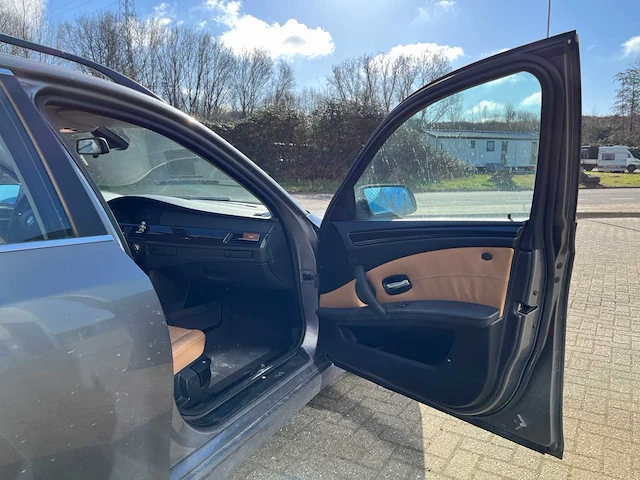 2008 bmw 5-serie touring 520d personenauto - afbeelding 13 van  52