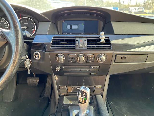 2008 bmw 5-serie touring 520d personenauto - afbeelding 20 van  52