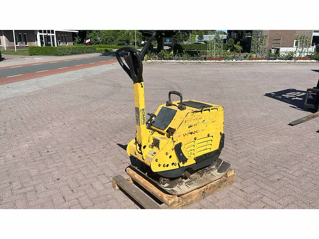 2008 bomag bpr 55/65d trilplaat - afbeelding 1 van  5