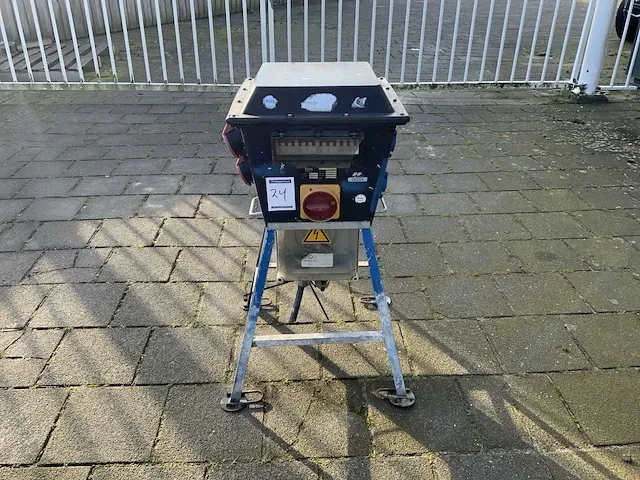 2008 bos elektro midi hoog stroomverdeelkast - afbeelding 1 van  6
