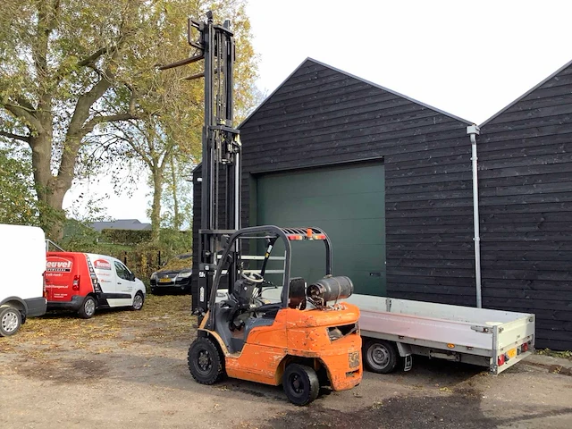 2008 cathapilar gp25n vorkheftruck - afbeelding 9 van  11