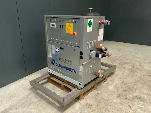 2008 climaveneta necs-ws 0202 vloeistof koeler skid met tank - afbeelding 1 van  7