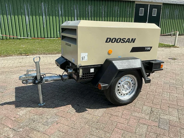 2008 doosan 7/20 luchtcompressor - afbeelding 1 van  13