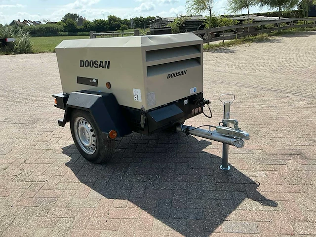 2008 doosan 7/20 luchtcompressor - afbeelding 8 van  13