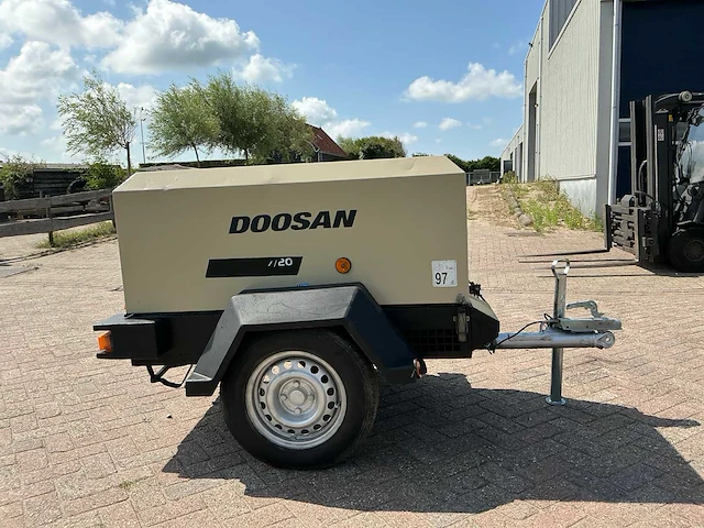 2008 doosan 7/20 luchtcompressor - afbeelding 9 van  13