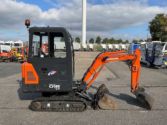 2008 doosan solar 018vt minigraafmachine - afbeelding 28 van  31