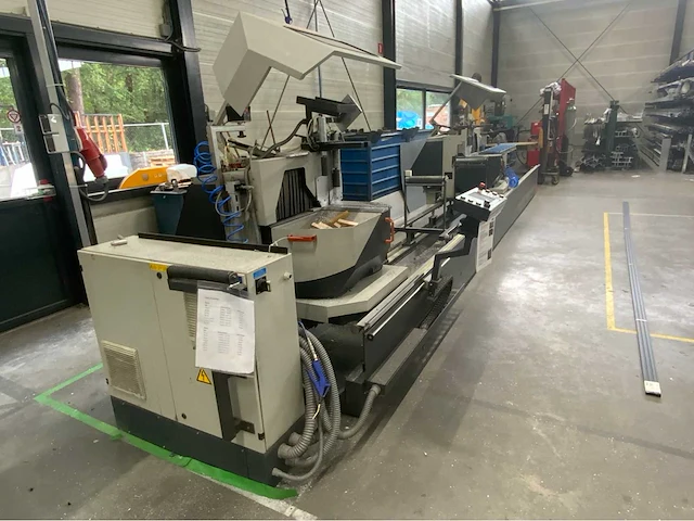 2008 elumatec dg 104-02 dubbele verstekzaagmachine. - afbeelding 2 van  29