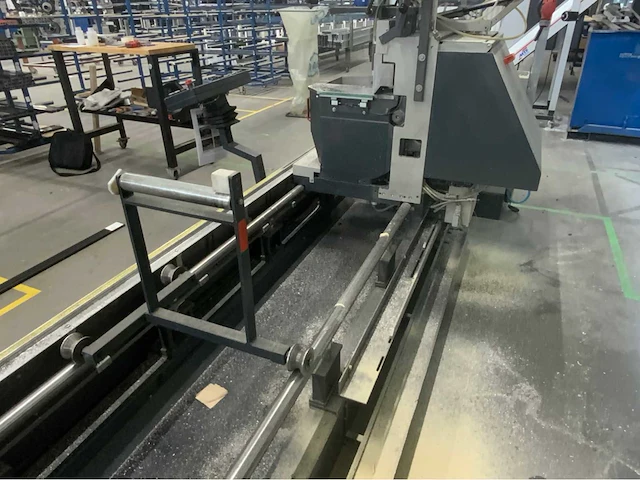 2008 elumatec dg 104-02 dubbele verstekzaagmachine. - afbeelding 7 van  29