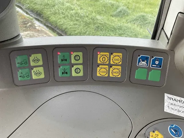 2008 fendt 412 vario vierwielaangedreven landbouwtractor - afbeelding 14 van  25