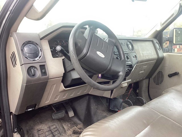 2008 ford bobtail f350 xl super duty bedrijfswagen - afbeelding 7 van  13