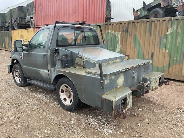 2008 ford bobtail f350 xl super duty bedrijfswagen - afbeelding 6 van  17