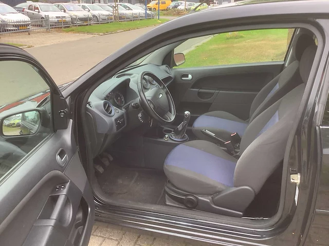 2008 ford fiesta 1.3-8v futura xl personenauto - afbeelding 15 van  15