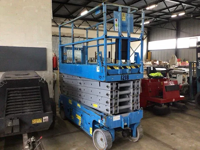 2008 genie gs-3232 schaarhoogwerker - afbeelding 2 van  5