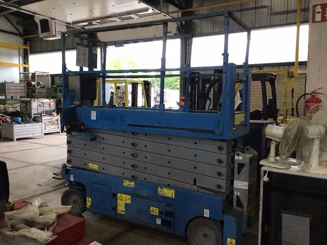 2008 genie gs-3232 schaarhoogwerker - afbeelding 5 van  5