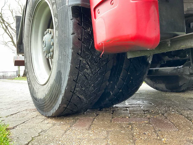 2008 ginaf c2120n vrachtwagen met laadkraan en haakarm - afbeelding 16 van  40