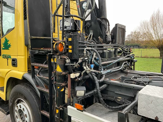 2008 ginaf c2120n vrachtwagen met laadkraan en haakarm - afbeelding 39 van  40
