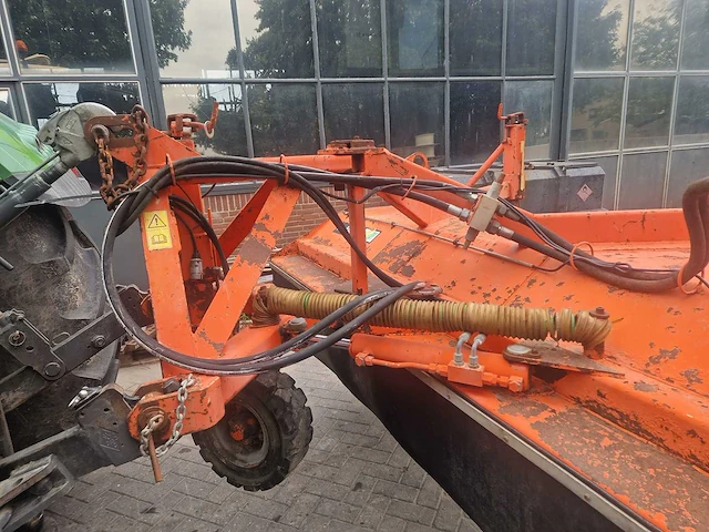 2008 holaras h-250-hv hydraulische straatveegmachine - afbeelding 1 van  4