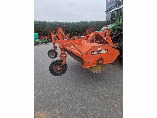 2008 holaras h-250-hv hydraulische straatveegmachine - afbeelding 2 van  4