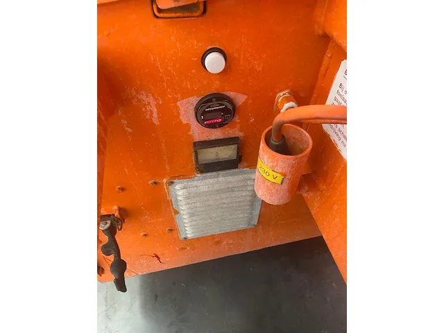 2008 holland lift q-135el18 schaarhoogwerker - afbeelding 2 van  23