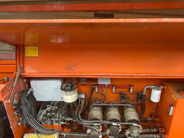 2008 holland lift q-135el18 schaarhoogwerker - afbeelding 4 van  23