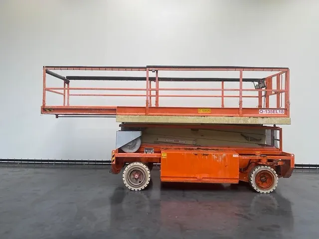 2008 holland lift q-135el18 schaarhoogwerker - afbeelding 5 van  23
