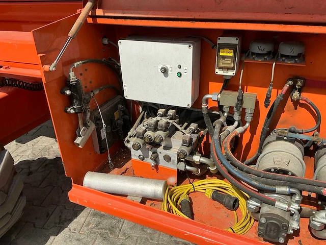 2008 holland lift q-135el24 hoogwerker - afbeelding 15 van  34