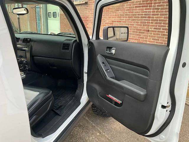 2008 hummer h3 t personenauto - afbeelding 18 van  34