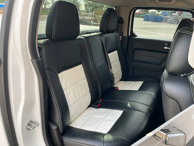 2008 hummer h3 t personenauto - afbeelding 25 van  34