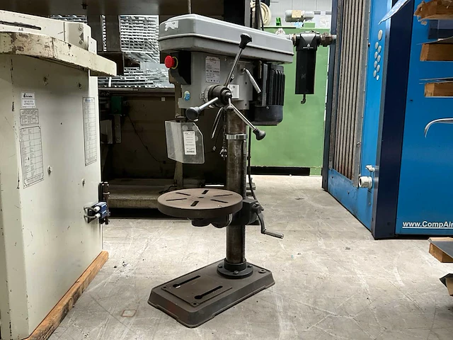 2008 huvema hu 18 industry tafelboormachine - afbeelding 1 van  10